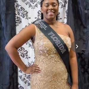 Size 16 Gold New MAC Duggal!